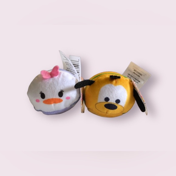 2/$14 Disney Tsum Tsum Daisy Duck & Pluto Plush Toys - Picture 1 of 3